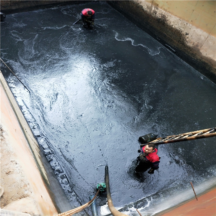 新巴尔虎左废水池清理